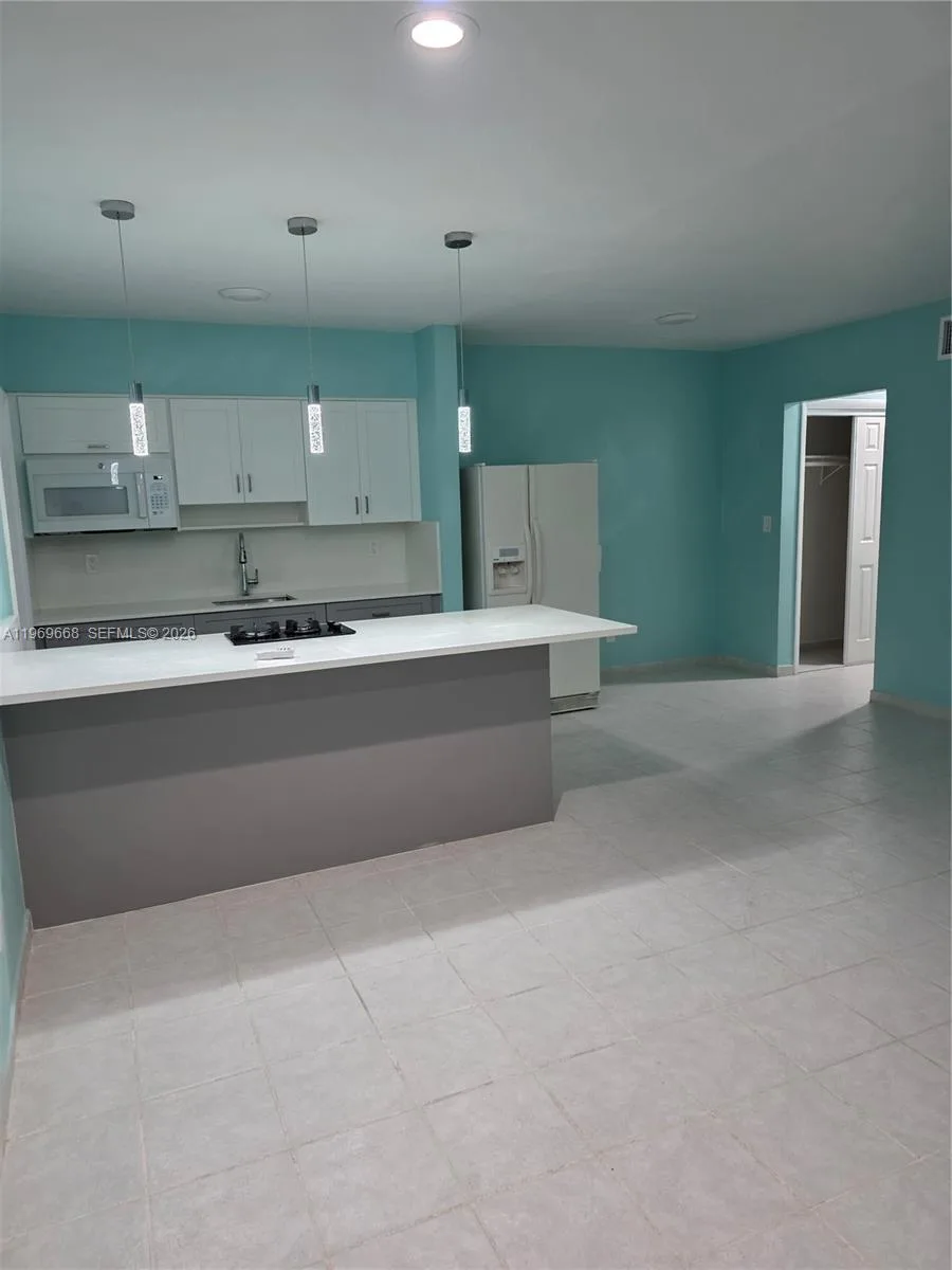 2101 Calais Dr # 8, Miami Beach, FL 33141 photo 8
