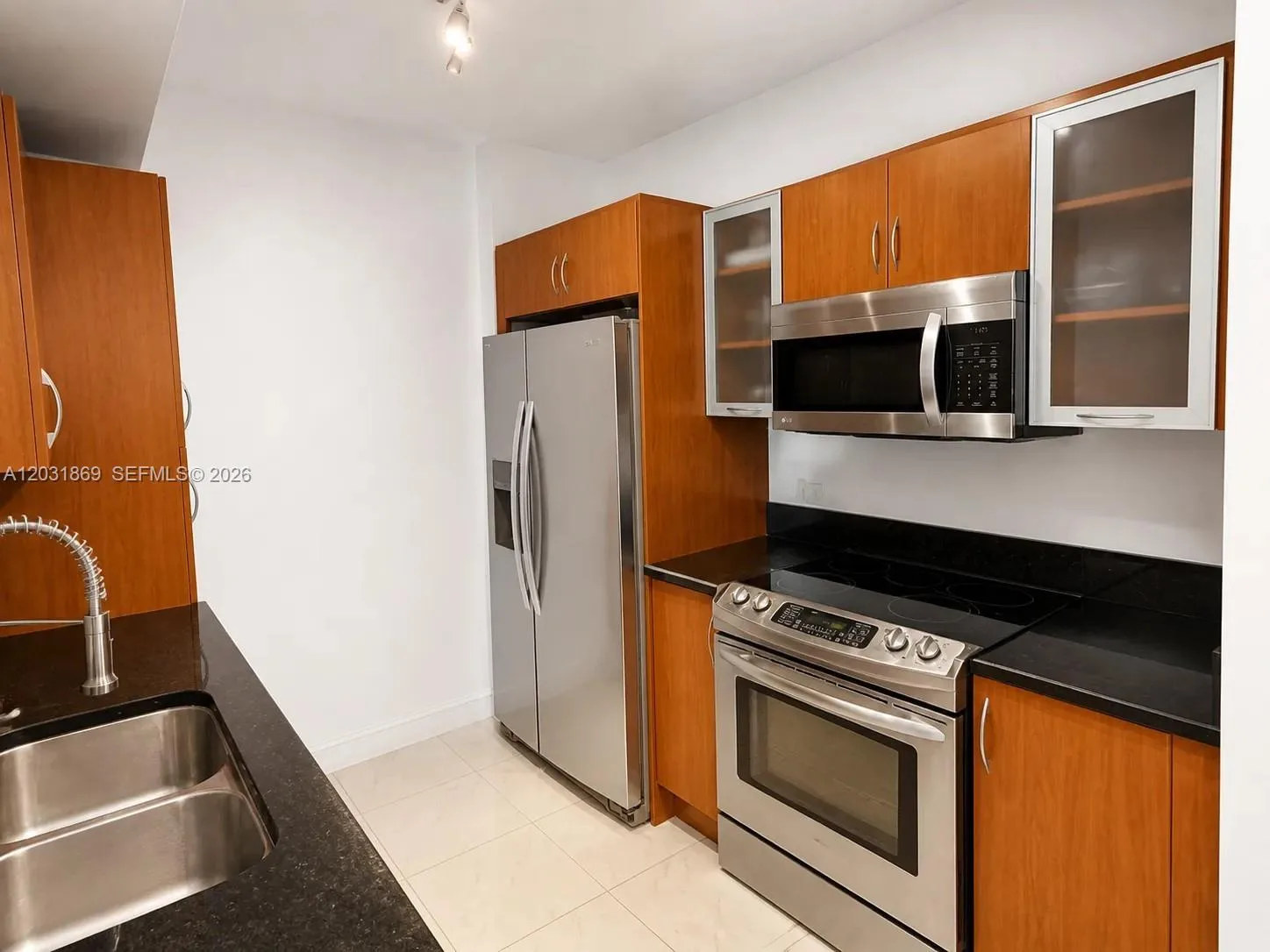 18800 NE 29th Ave # 405, Aventura, FL 33180 photo 2
