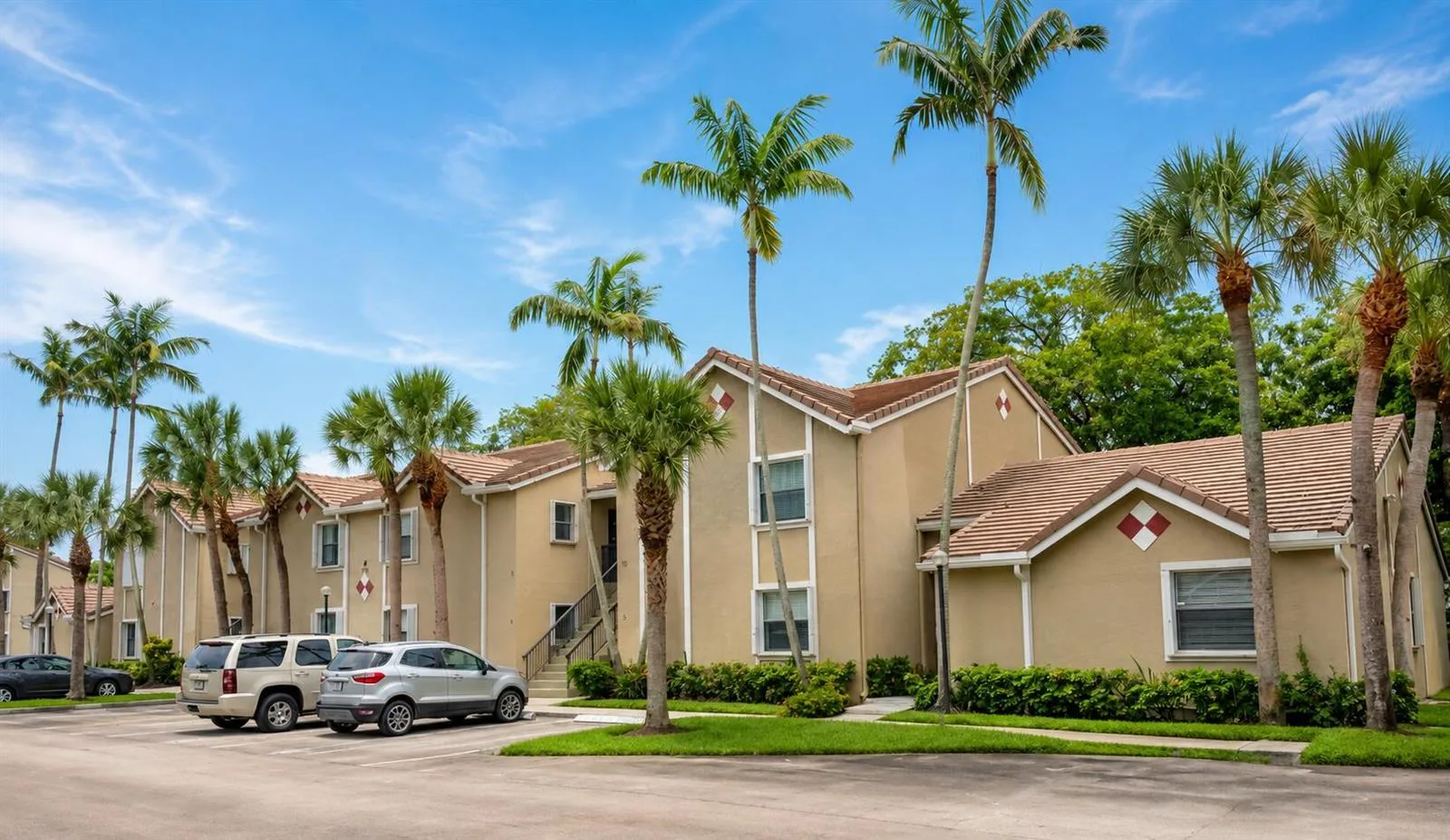 9641 RIVERSIDE # F5, Coral Springs, FL 33071