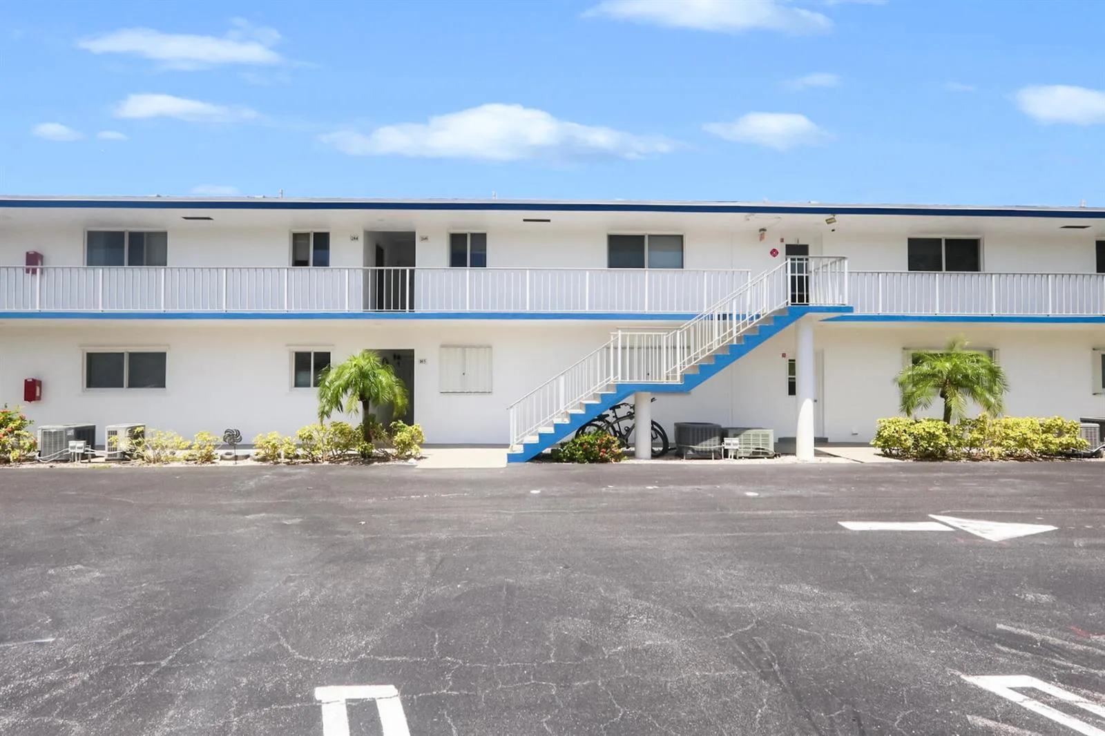 11 Garden Street # 206T, Tequesta, FL 33469
