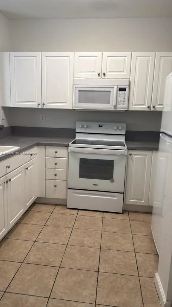 1398 NE 33rd Ave # 101-25, Homestead, FL 33033 photo 4
