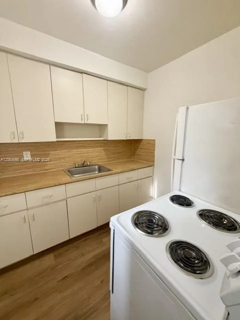 1010 E Ponce De Leon Blvd # 3, Coral Gables, FL 33134 photo 3