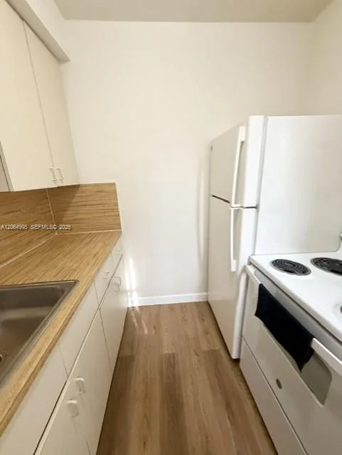 1010 E Ponce De Leon Blvd # 3, Coral Gables, FL 33134 photo 4