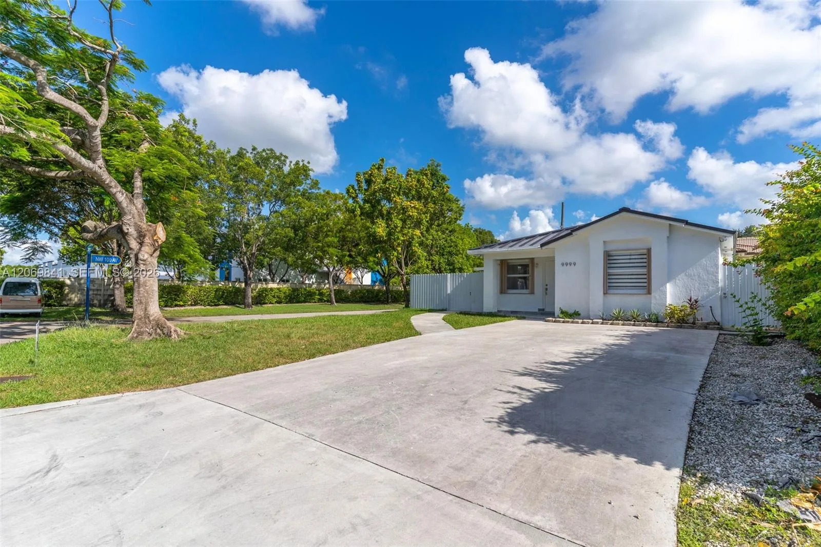 9999 NW 25th Ter, Doral, FL 33172