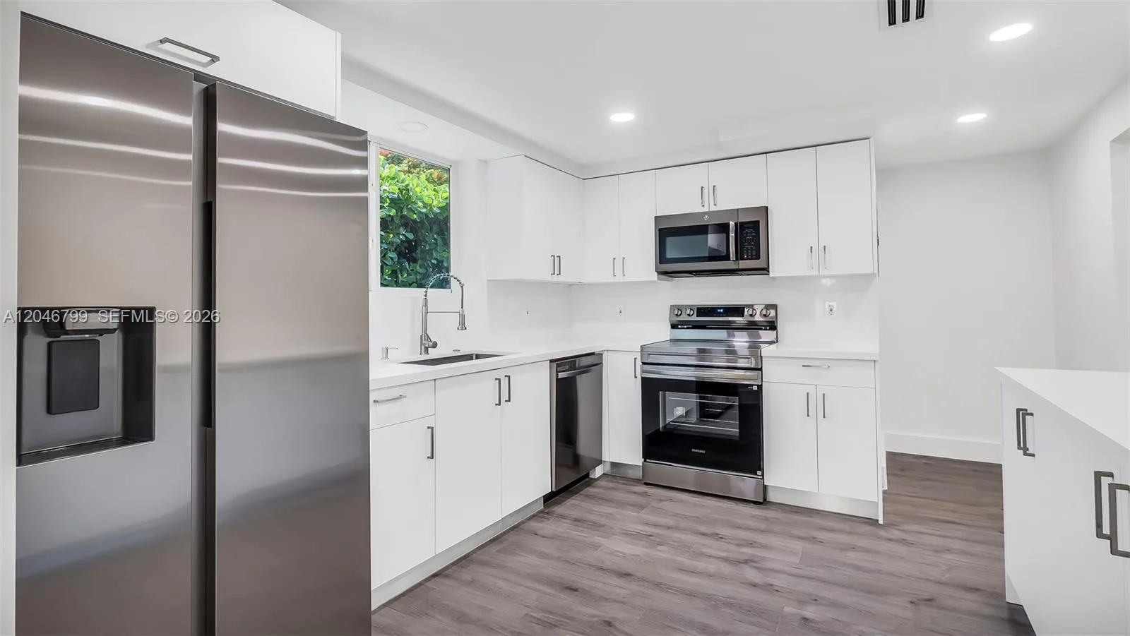 1500 NE 13th Pl, Miami Beach, FL 33139 photo 4