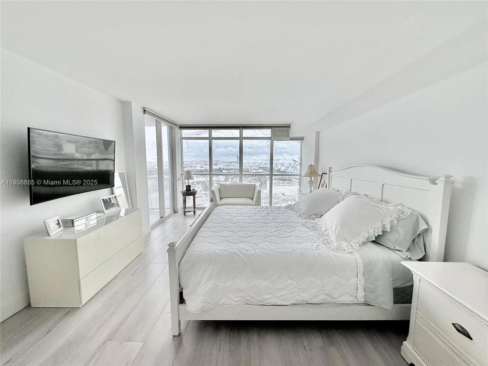 1800 Sunset Harbour Dr # 2005, Miami Beach, FL 33139 photo 12