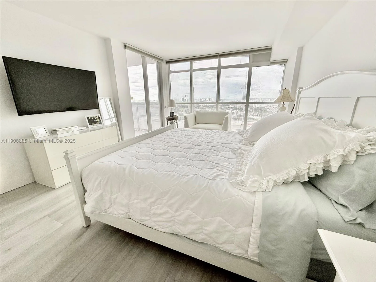 1800 Sunset Harbour Dr # 2005, Miami Beach, FL 33139 photo 13
