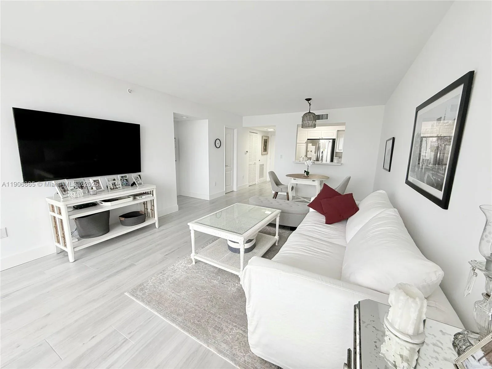 1800 Sunset Harbour Dr # 2005, Miami Beach, FL 33139 photo 3