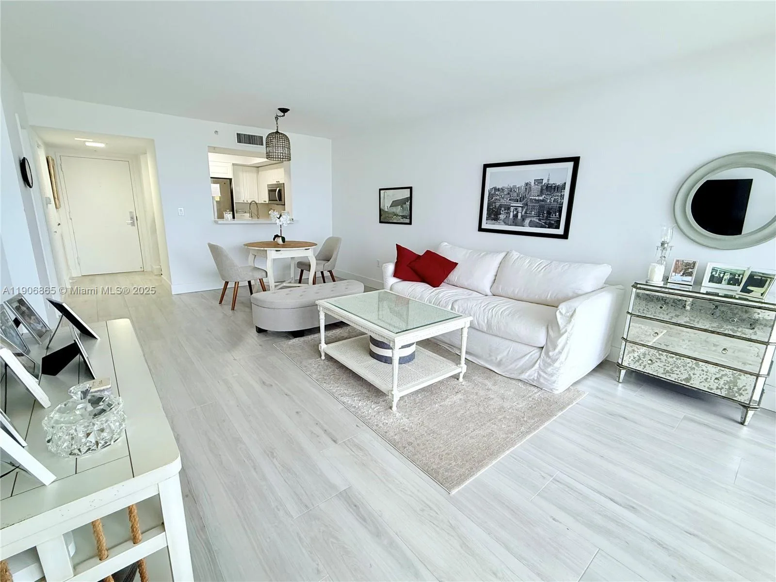 1800 Sunset Harbour Dr # 2005, Miami Beach, FL 33139 photo 4