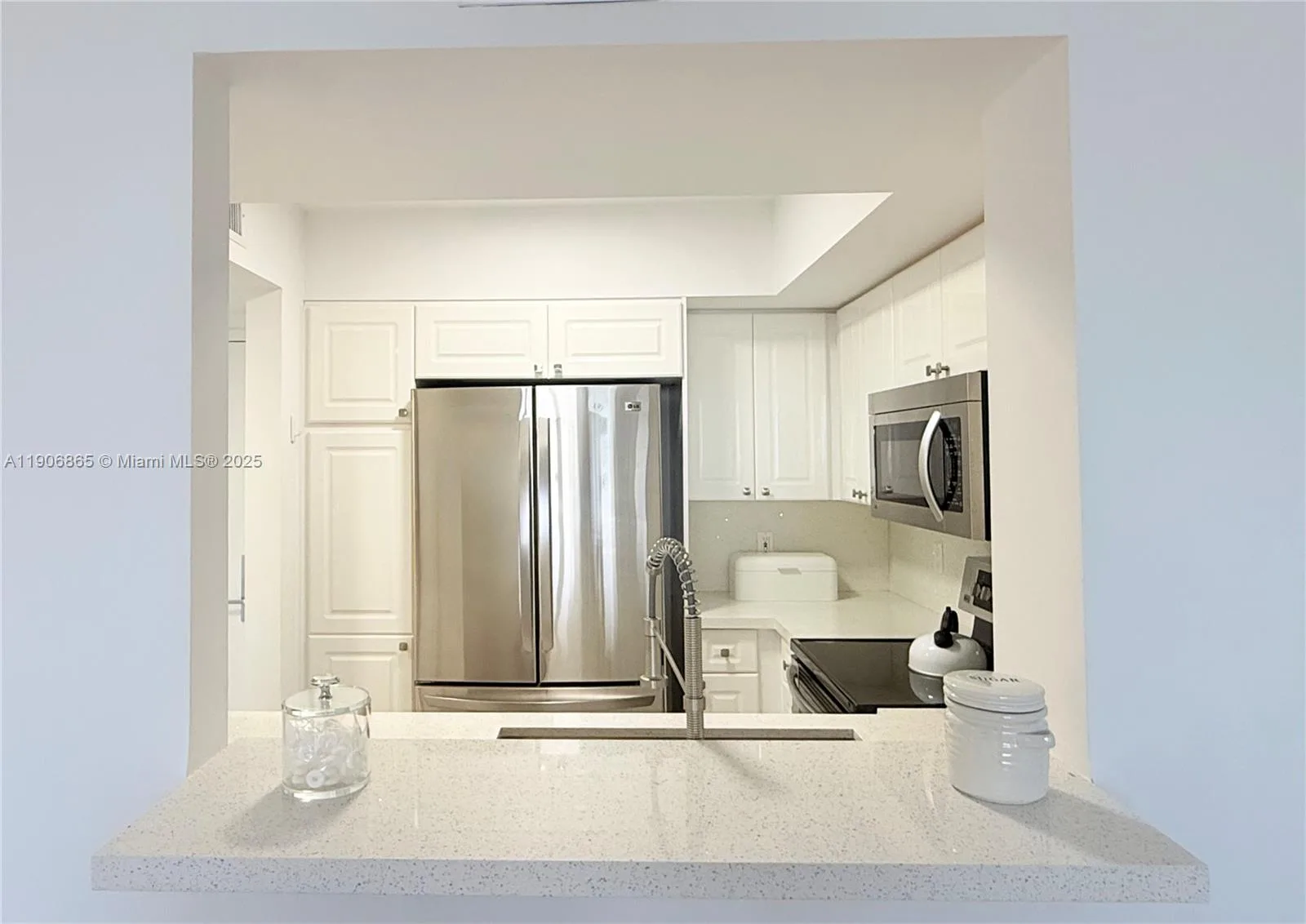1800 Sunset Harbour Dr # 2005, Miami Beach, FL 33139 photo 7