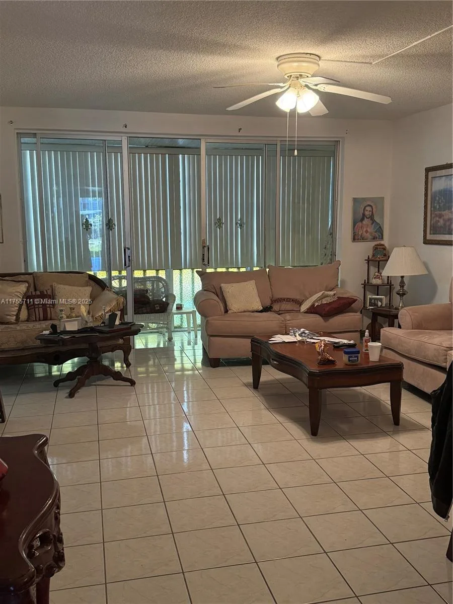 18555 NE 14th Ave # 502-B, Miami, FL 33179 photo 4