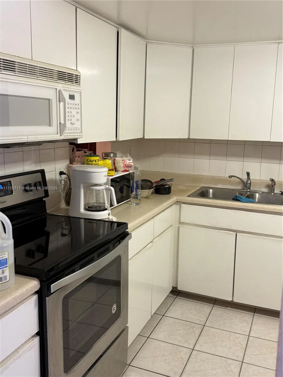 18555 NE 14th Ave # 502-B, Miami, FL 33179 photo 5