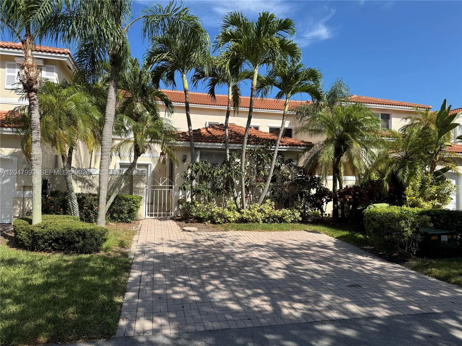 1595 Seagrape Way # -, Hollywood, FL 33019 photo 2