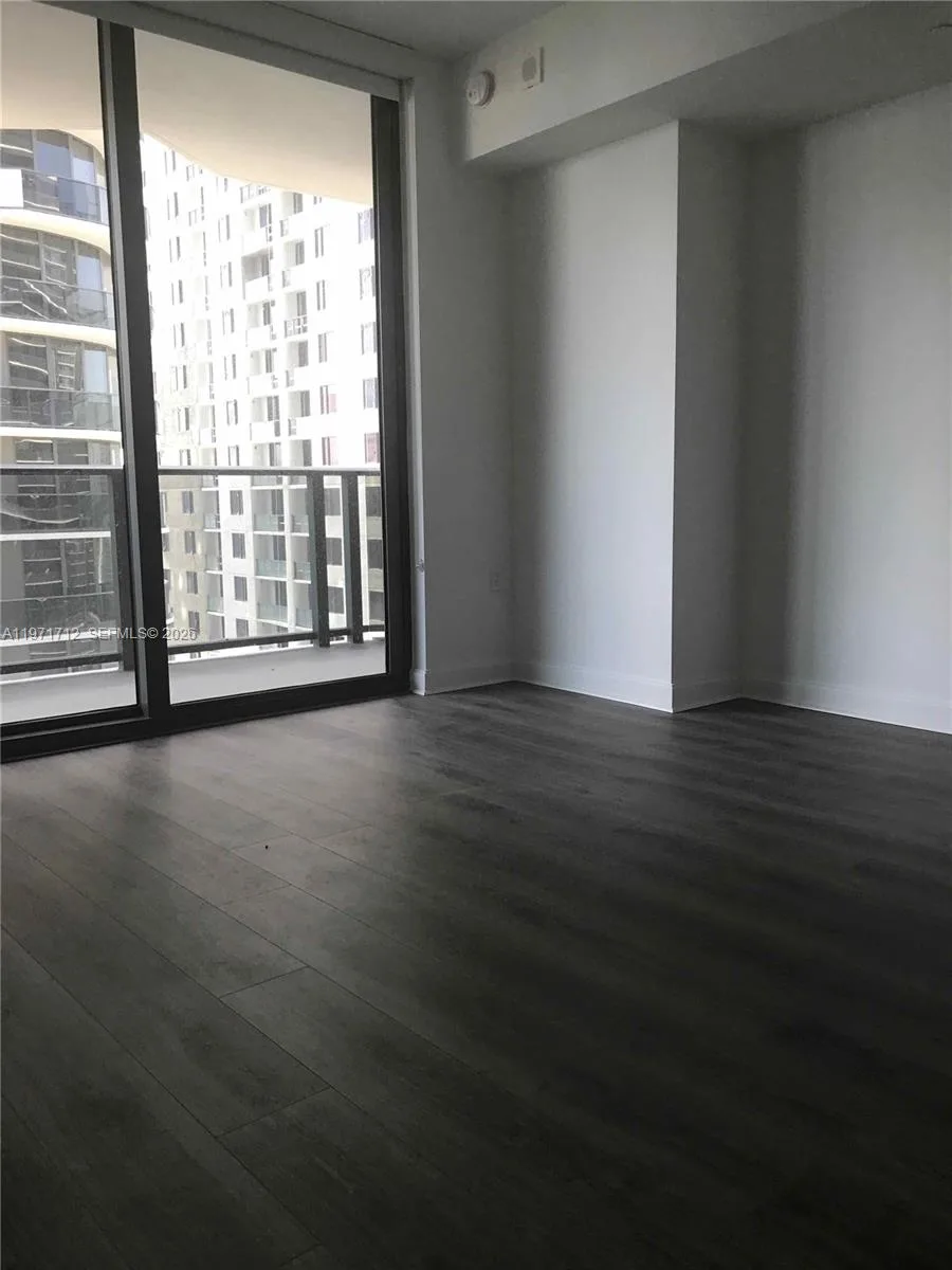45 SW 9th St # 2807, Miami, FL 33130 photo 12