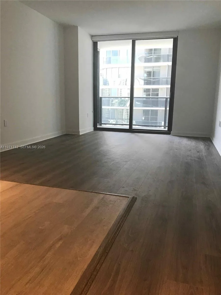 45 SW 9th St # 2807, Miami, FL 33130 photo 8