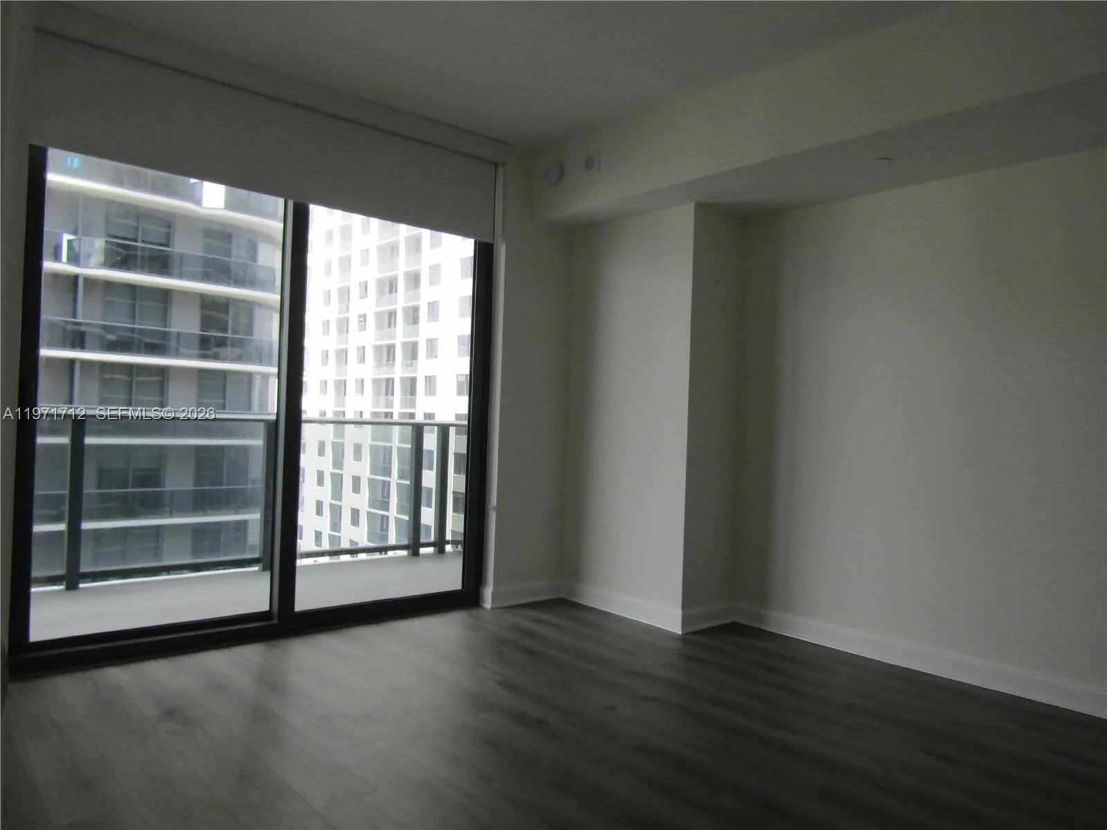 45 SW 9th St # 2807, Miami, FL 33130 photo 9