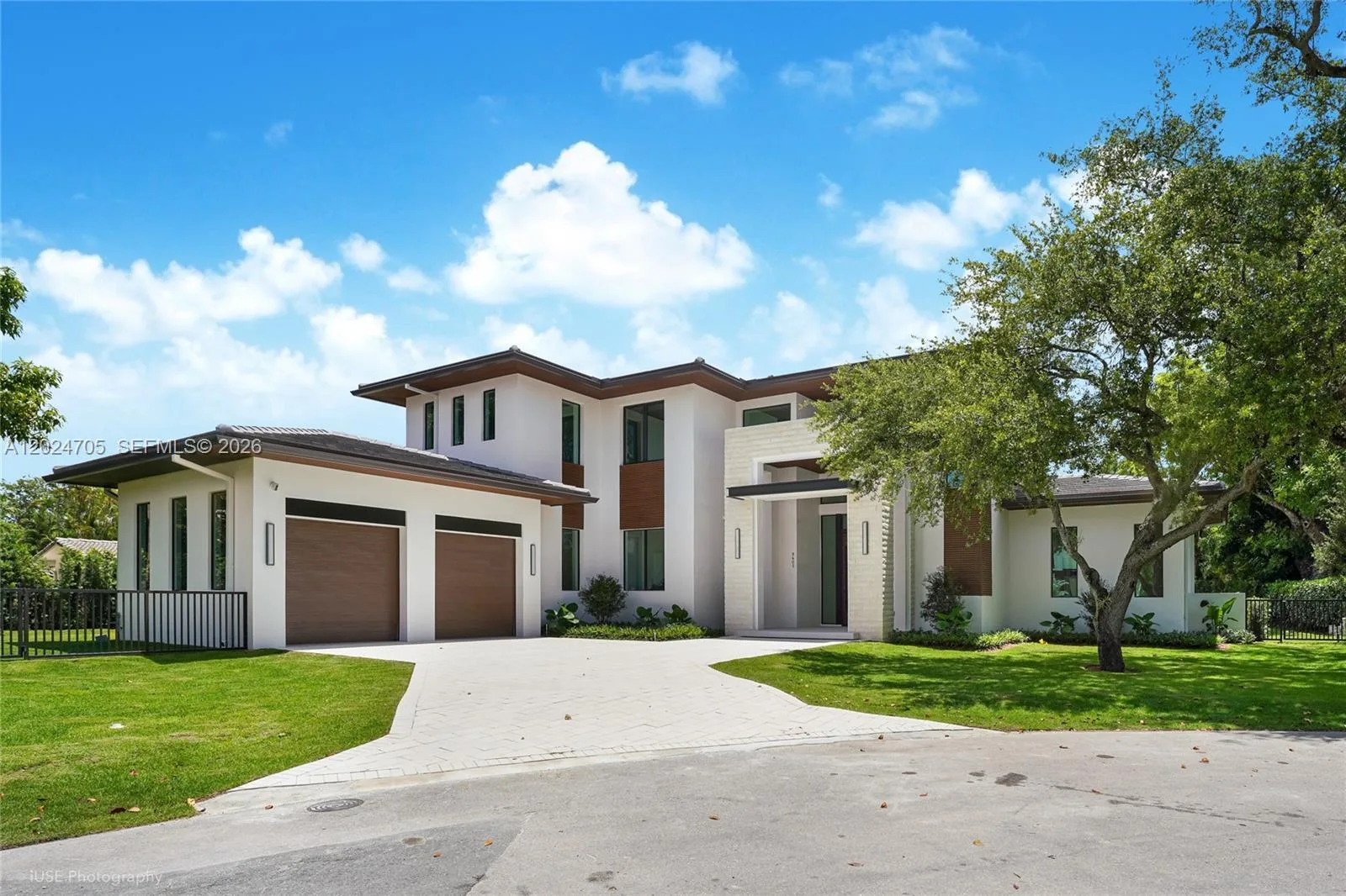 9405 SW 72nd Ct, Pinecrest, FL 33156