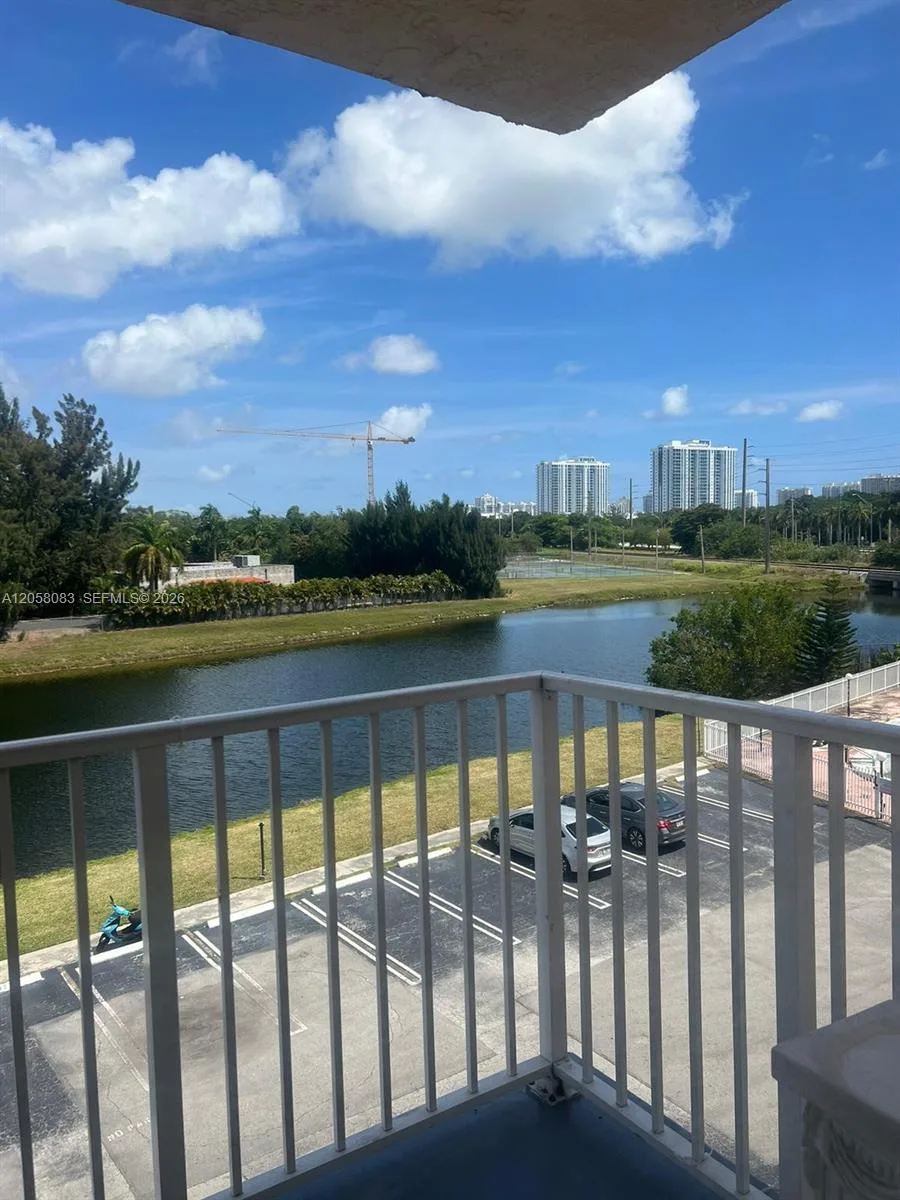 16465 NE 22nd Ave # 419, North Miami Beach, FL 33160