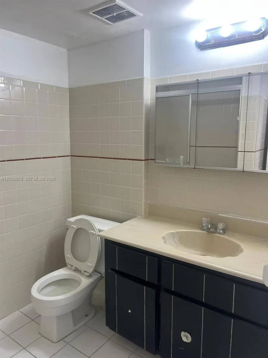 16465 NE 22nd Ave # 419, North Miami Beach, FL 33160 photo 10