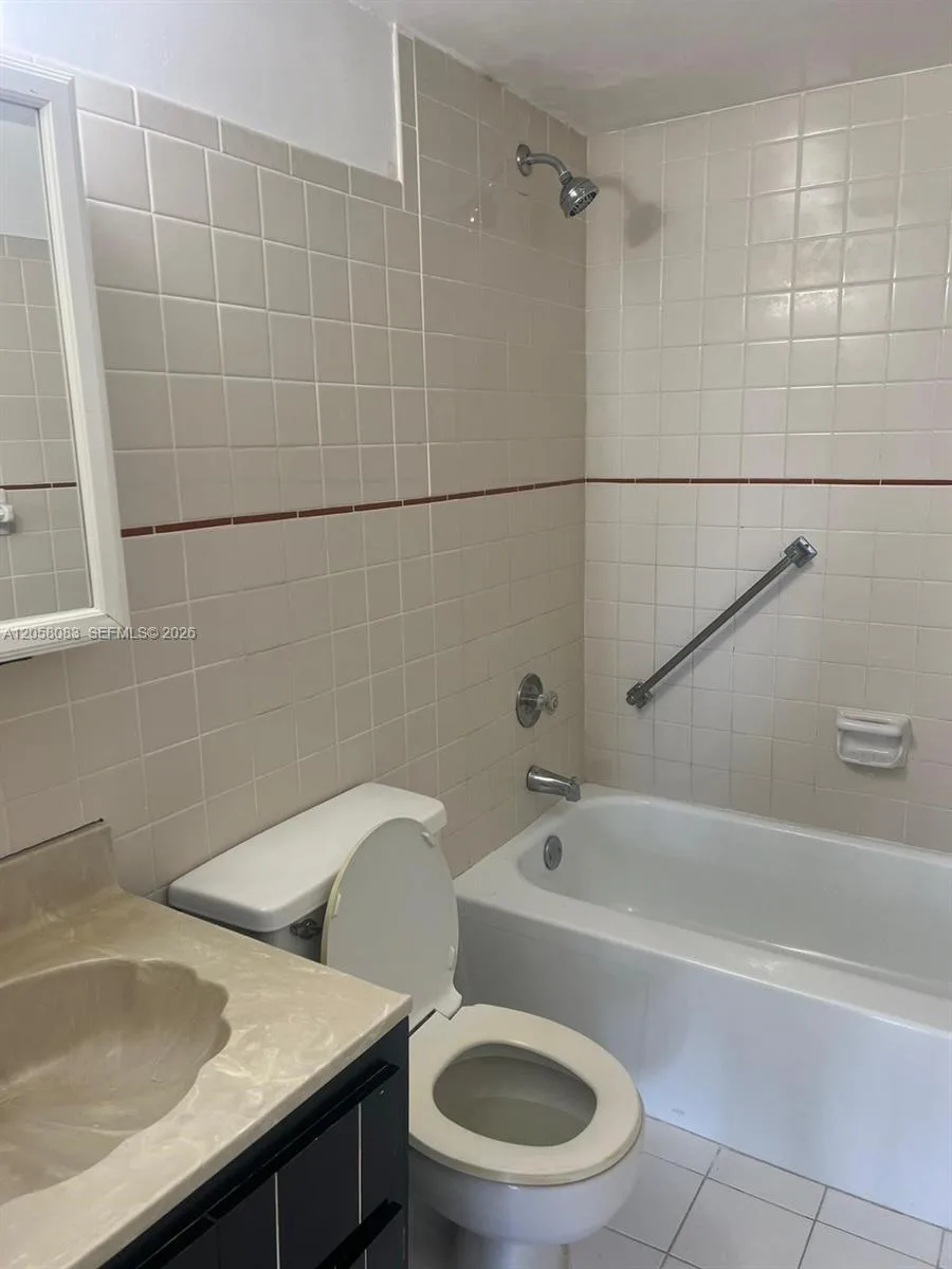 16465 NE 22nd Ave # 419, North Miami Beach, FL 33160 photo 13