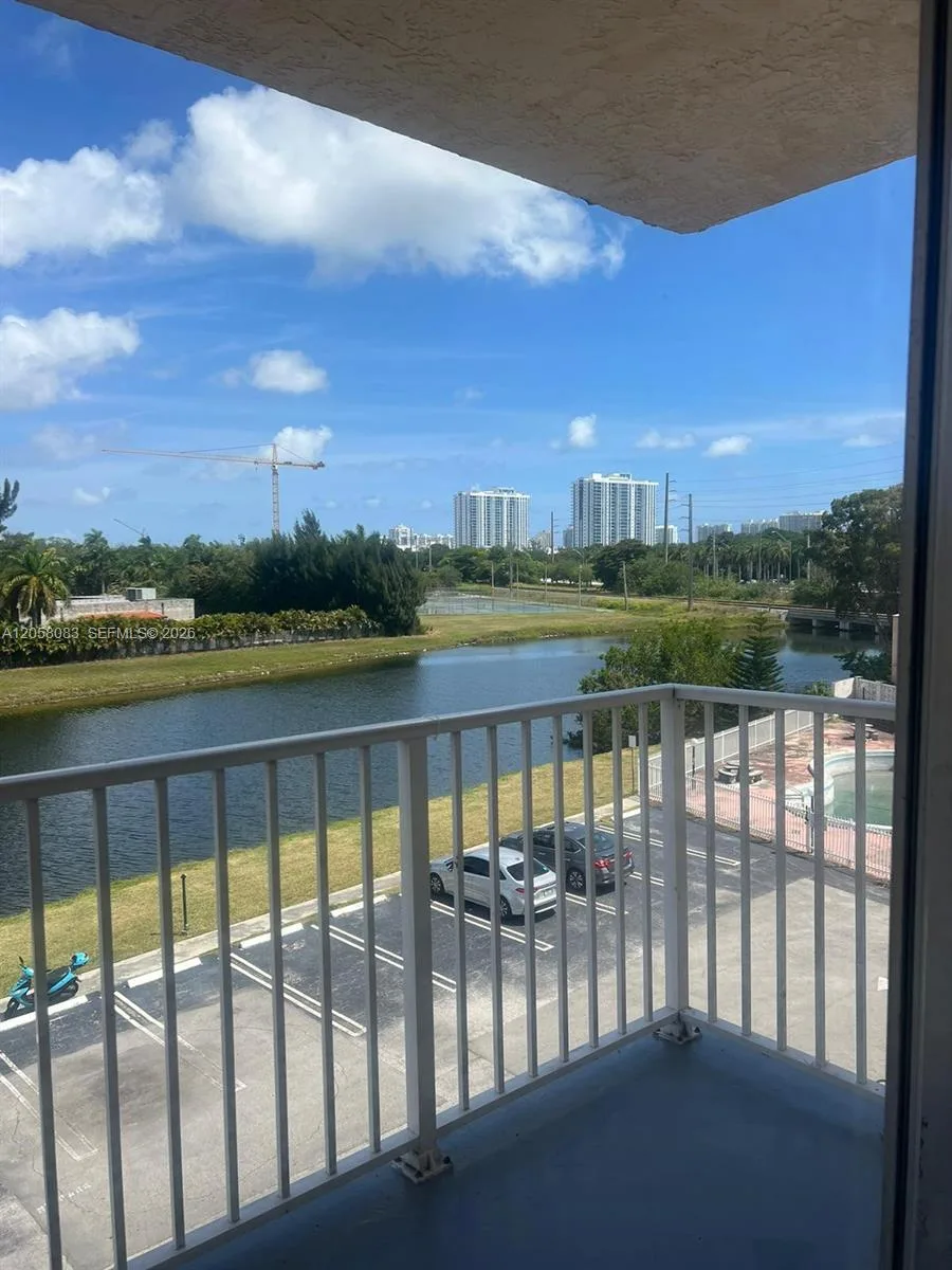 16465 NE 22nd Ave # 419, North Miami Beach, FL 33160 photo 3