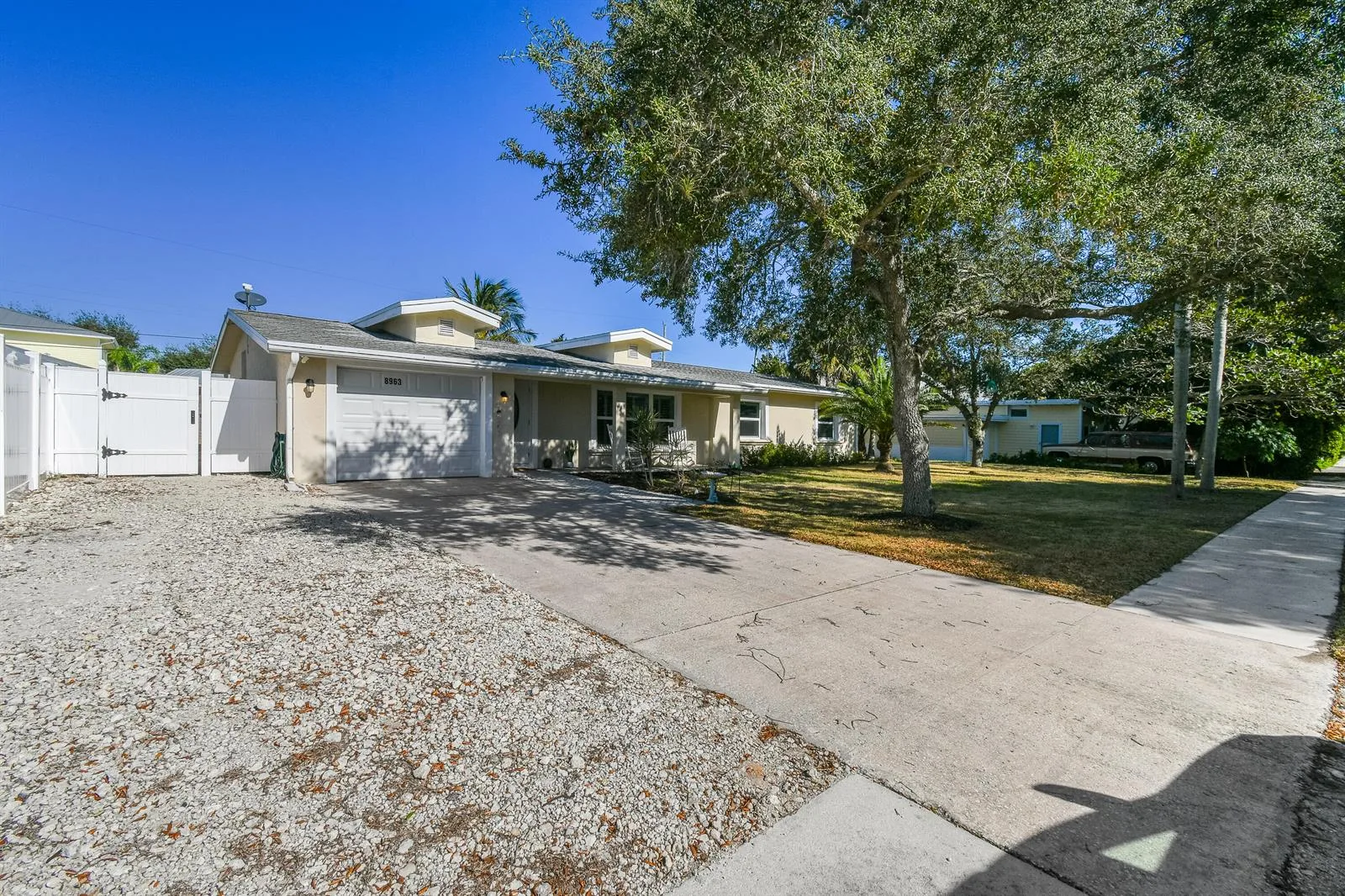 8963 SE Ceres Street, Hobe Sound, FL 33455 photo 3