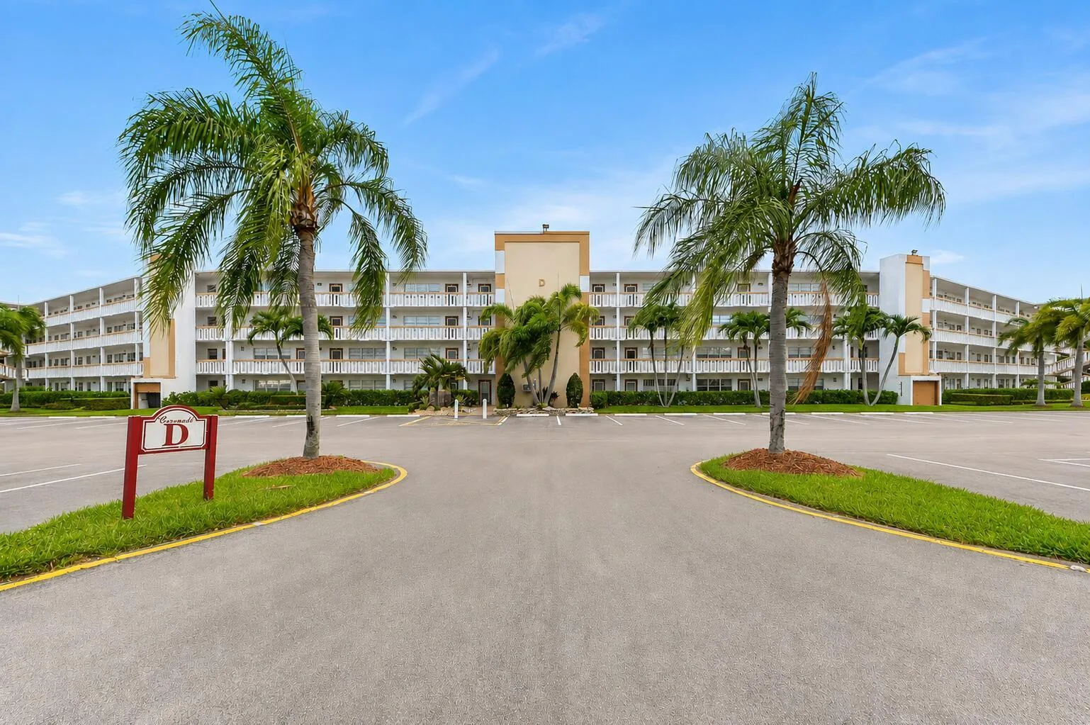 1069 Cornwall D, Boca Raton, FL 33434