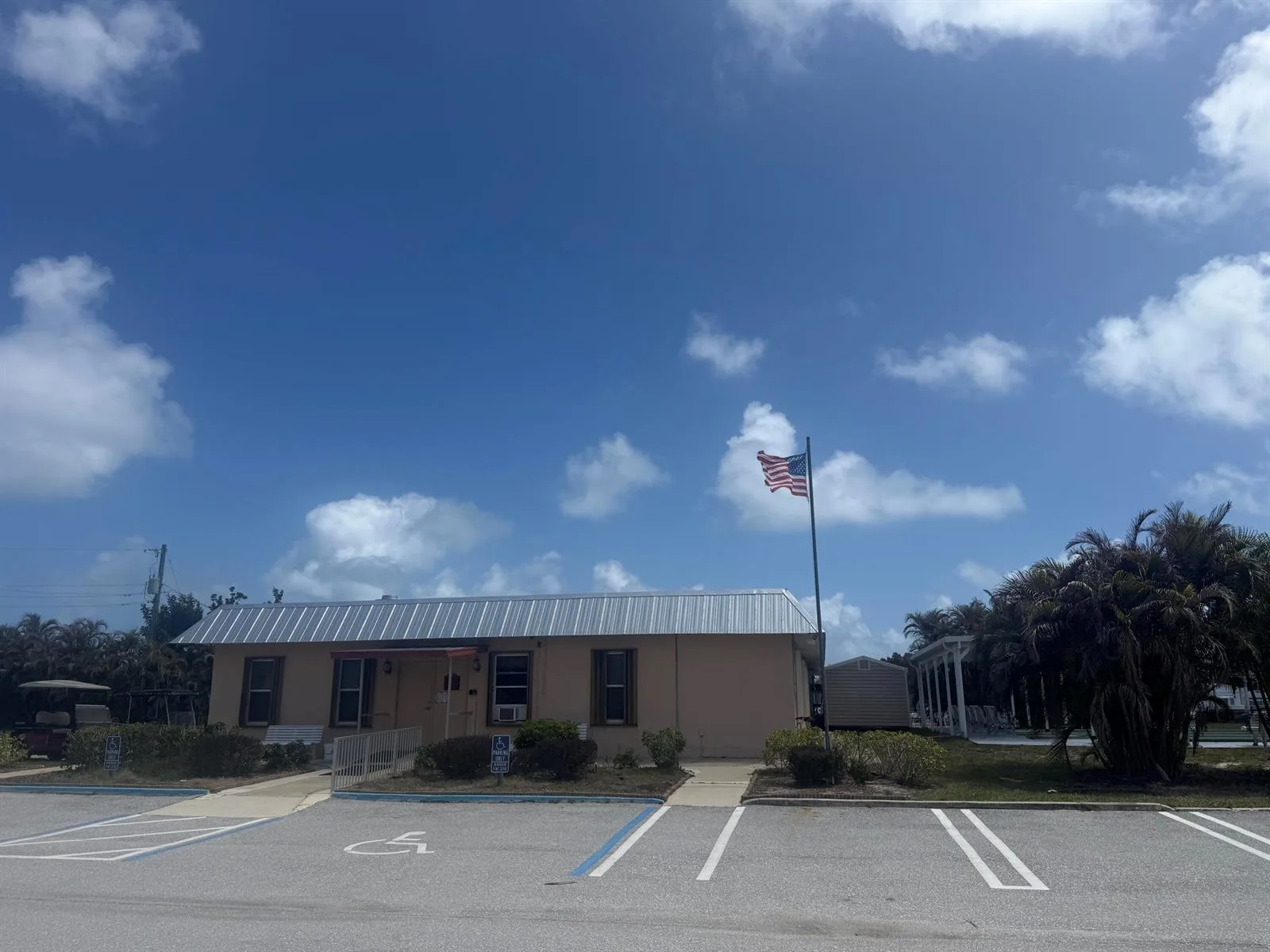 8479 SE Eagle Avenue, Hobe Sound, FL 33455 photo 4