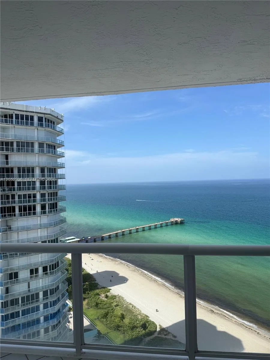 16425 Collins Ave # 2415, Sunny Isles Beach, FL 33160