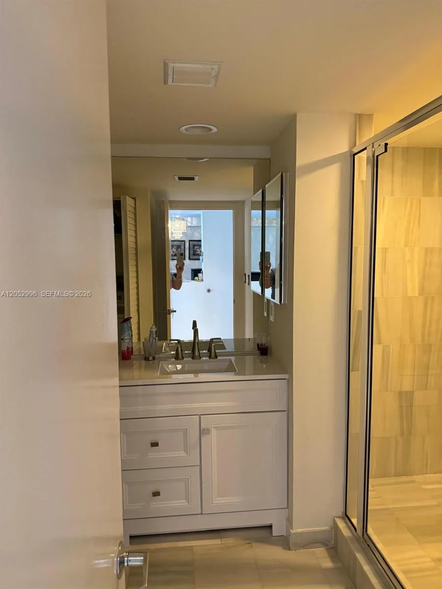 16425 Collins Ave # 2415, Sunny Isles Beach, FL 33160 photo 10
