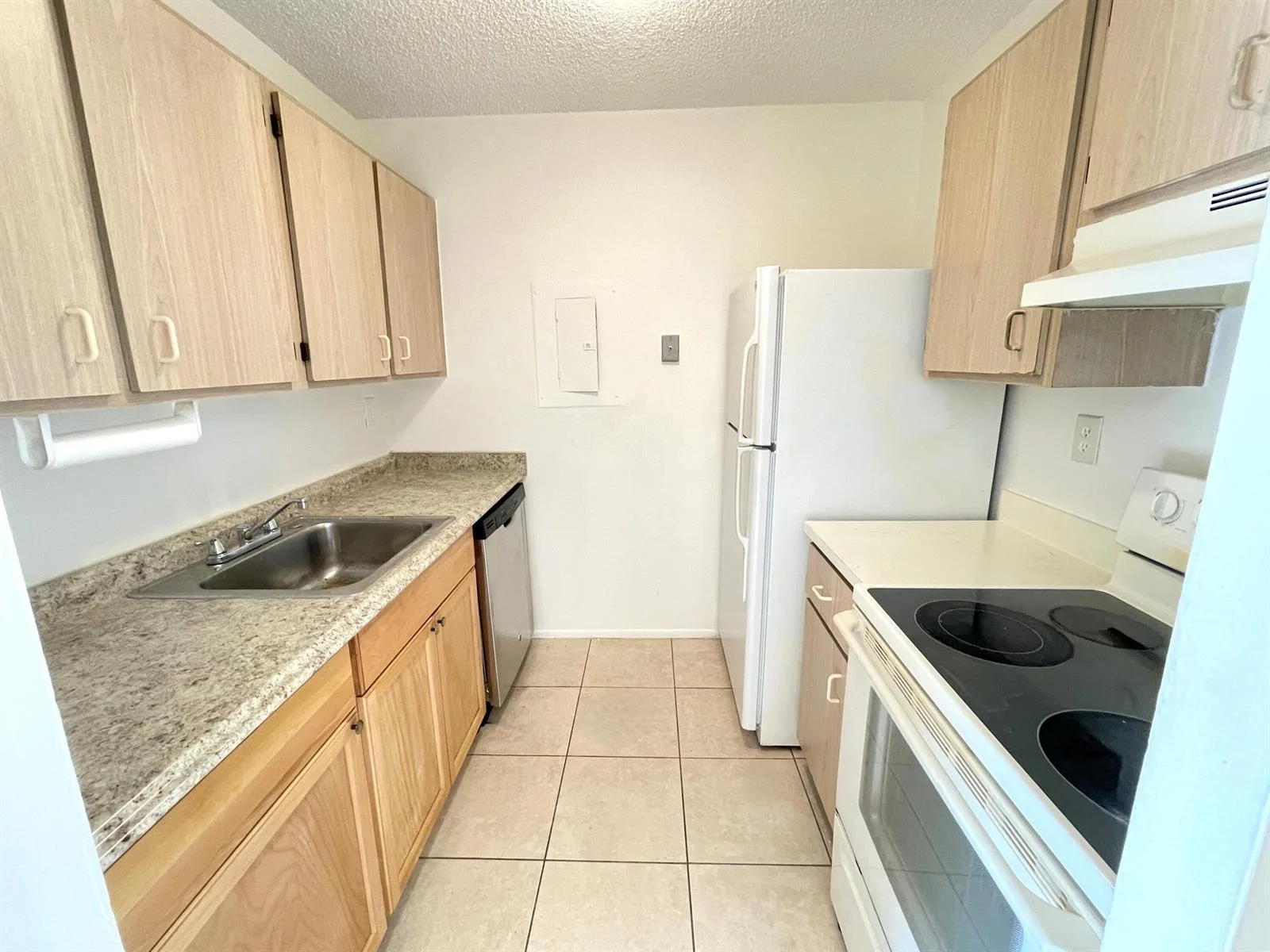 1101 N BENOIST FARMS Road # 101, West Palm Beach, FL 33411