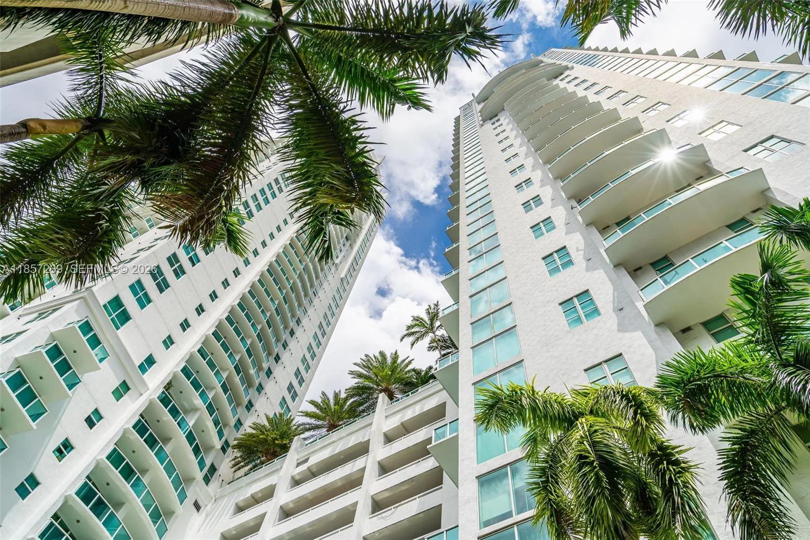 31 SE 5th St # 3912, Miami, FL 33131 photo 2