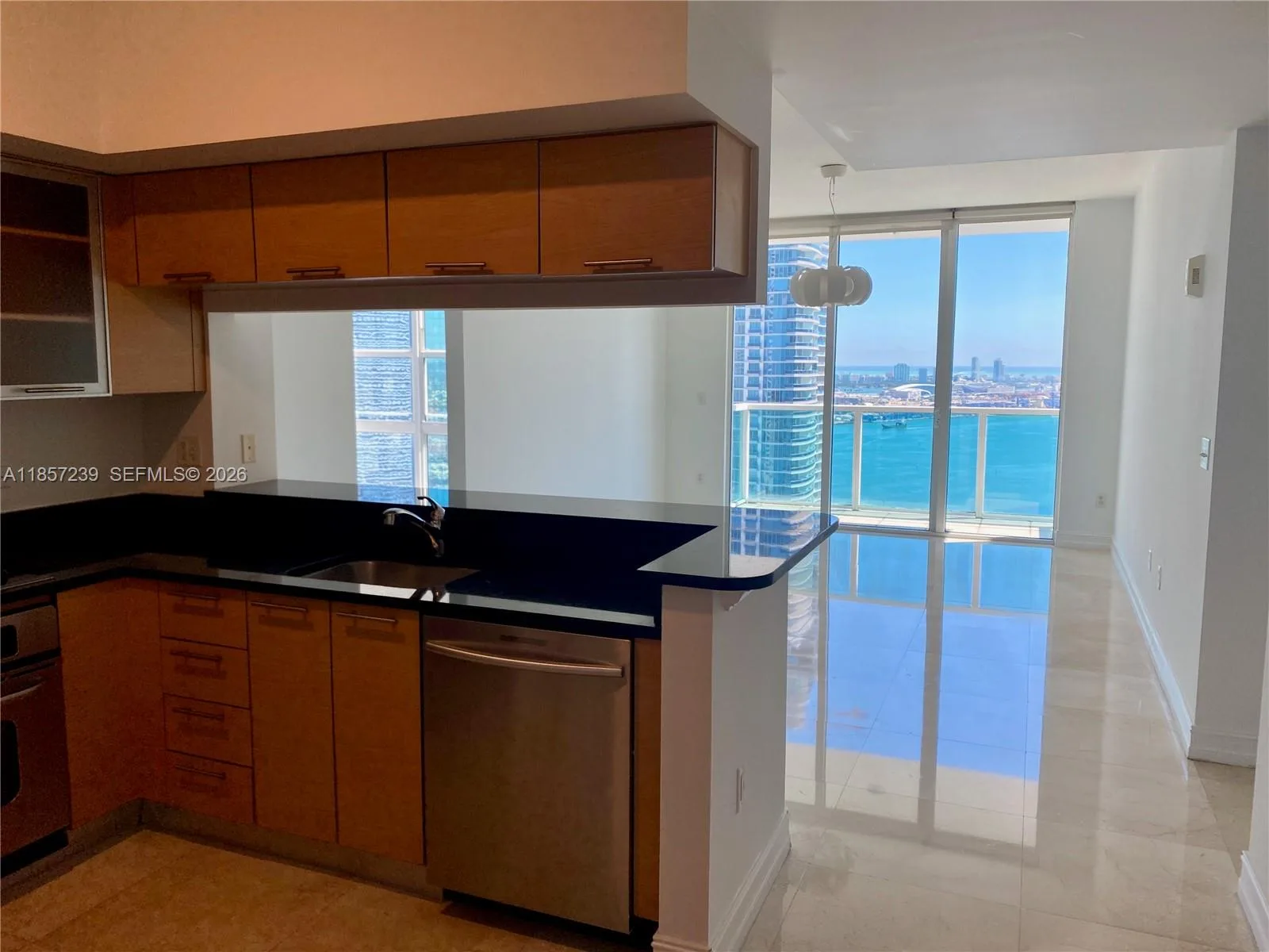 31 SE 5th St # 3912, Miami, FL 33131 photo 3