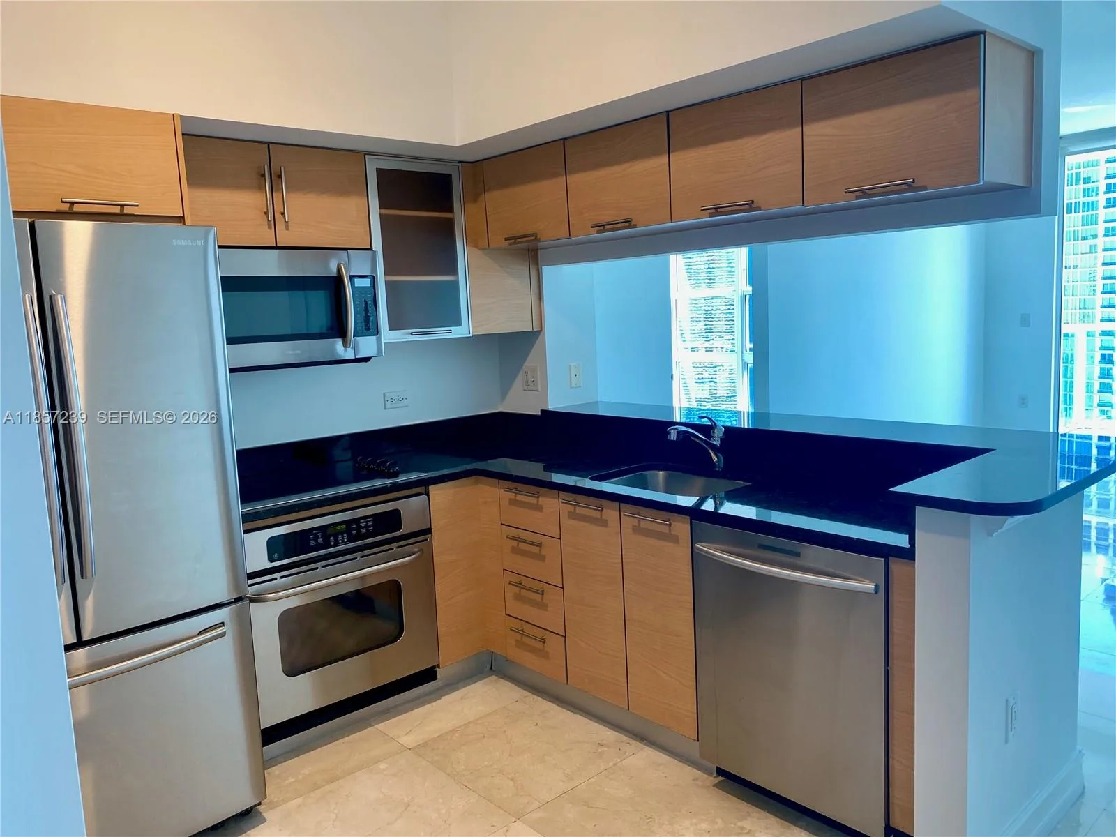 31 SE 5th St # 3912, Miami, FL 33131 photo 6