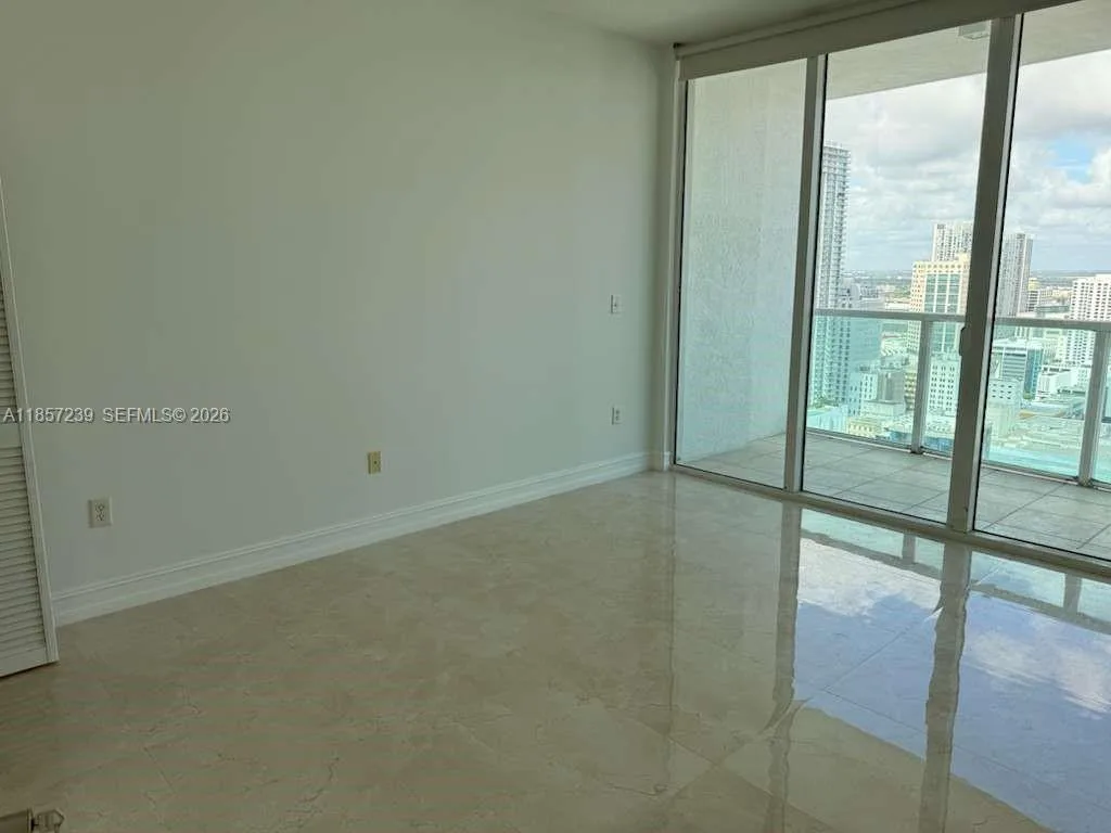 31 SE 5th St # 3912, Miami, FL 33131 photo 9