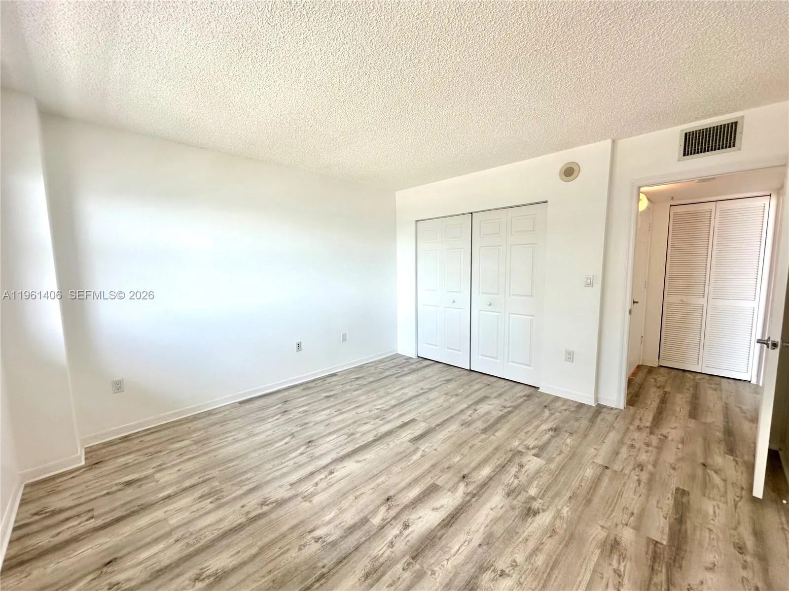 1155 Brickell Bay Dr # 607, Miami, FL 33131 photo 11