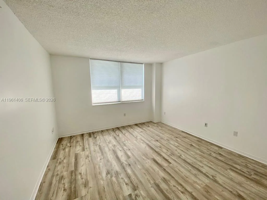 1155 Brickell Bay Dr # 607, Miami, FL 33131 photo 12