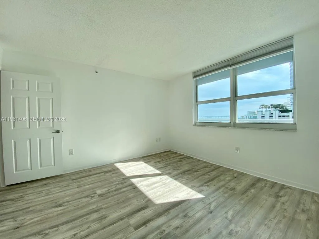 1155 Brickell Bay Dr # 607, Miami, FL 33131 photo 9