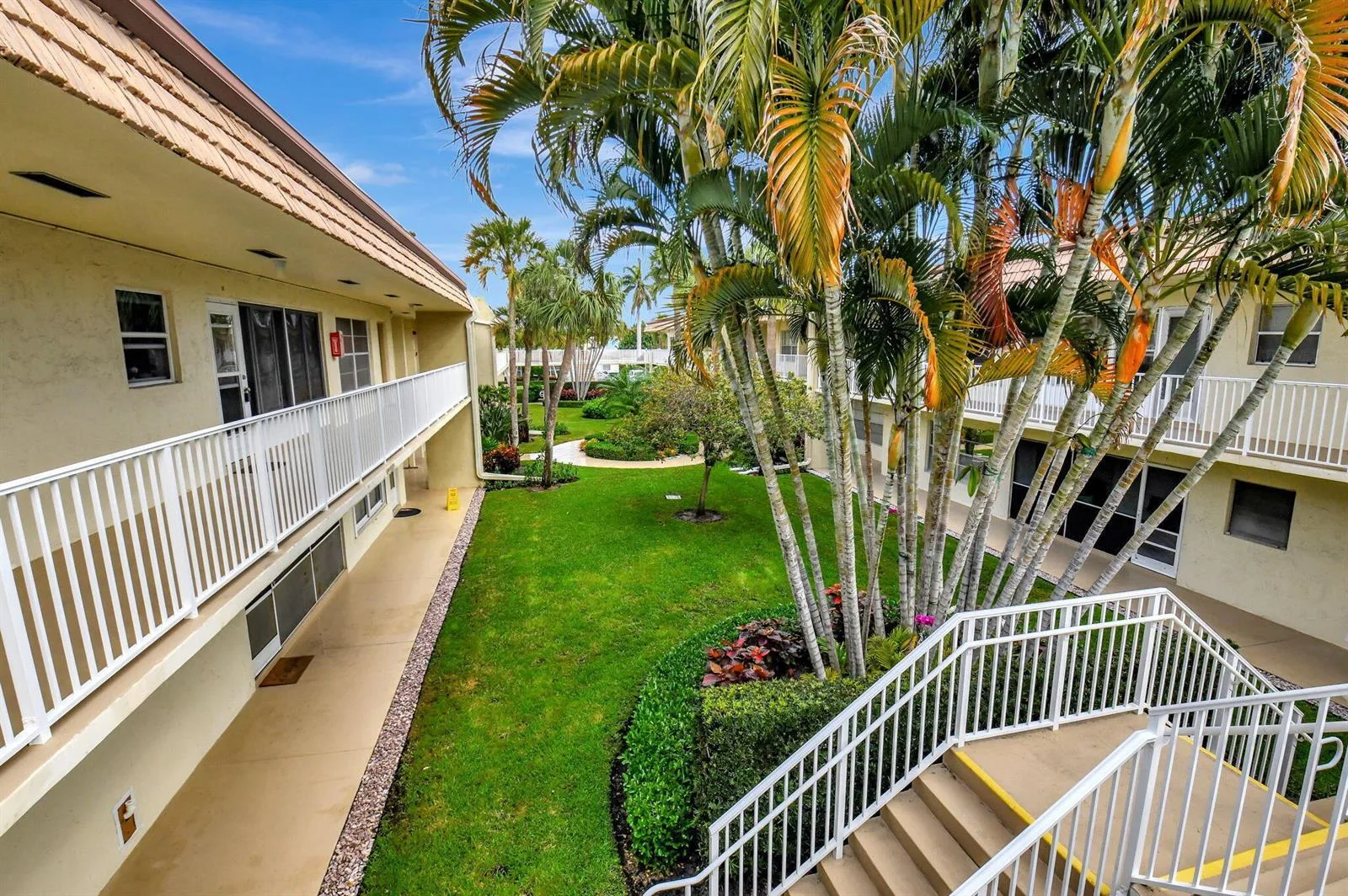 638 Snug Harbor Drive # E11, Boynton Beach, FL 33435 photo 4