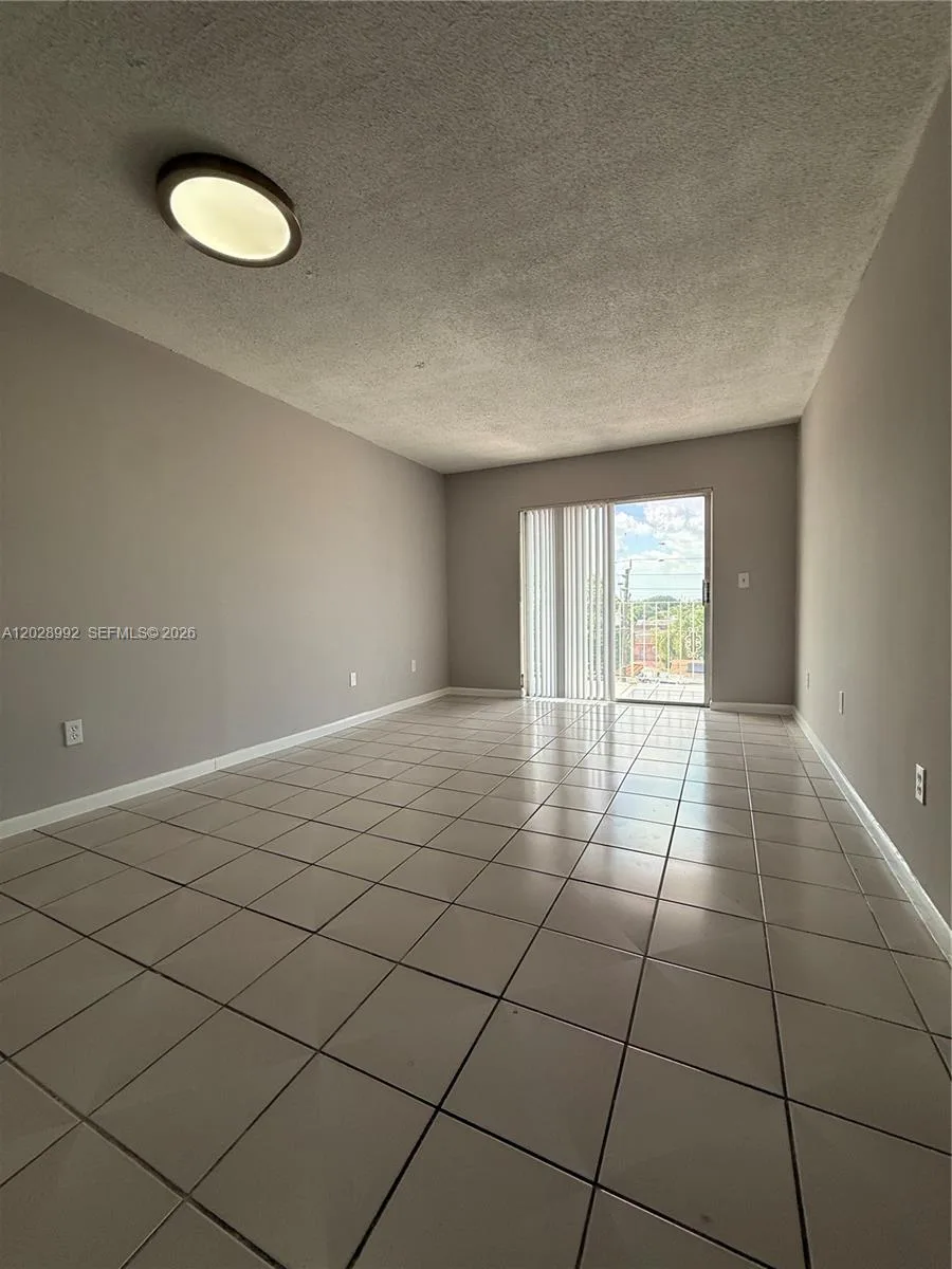 6820 W Flagler St # 407, Miami, FL 33144