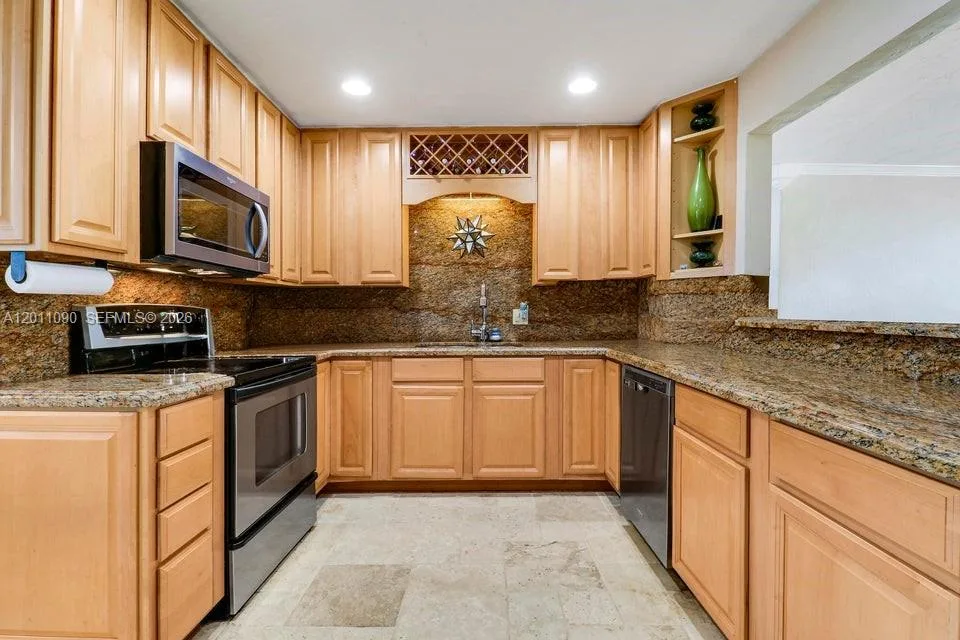 19049 SE Robert Drive, Jupiter, FL 33469 photo 9