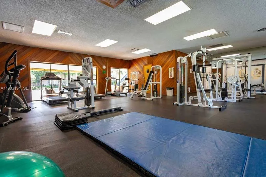 5252 NE 6th Ave # A31, Oakland Park, FL 33334 photo 4