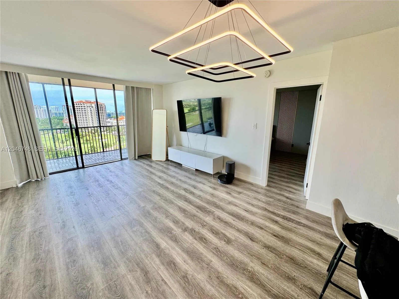 20379 W Country Club Dr # 1537, Aventura, FL 33180 photo 12