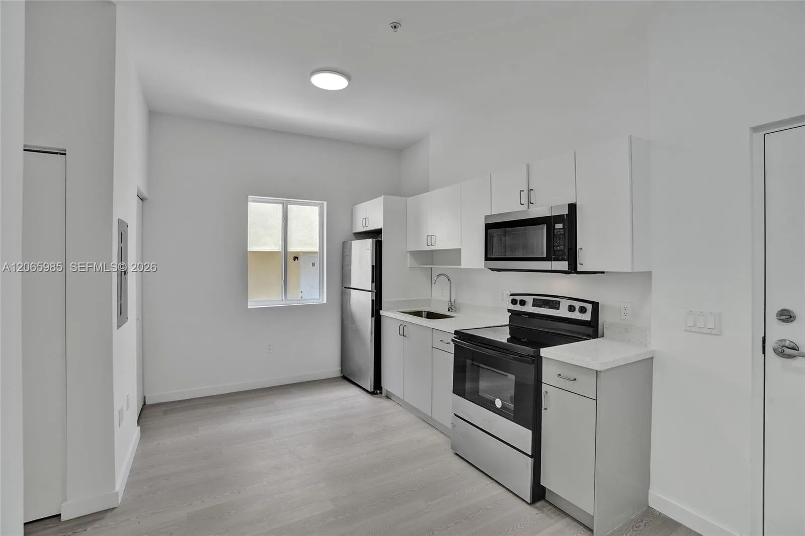 1567 NW 1st St # 14, Miami, FL 33125