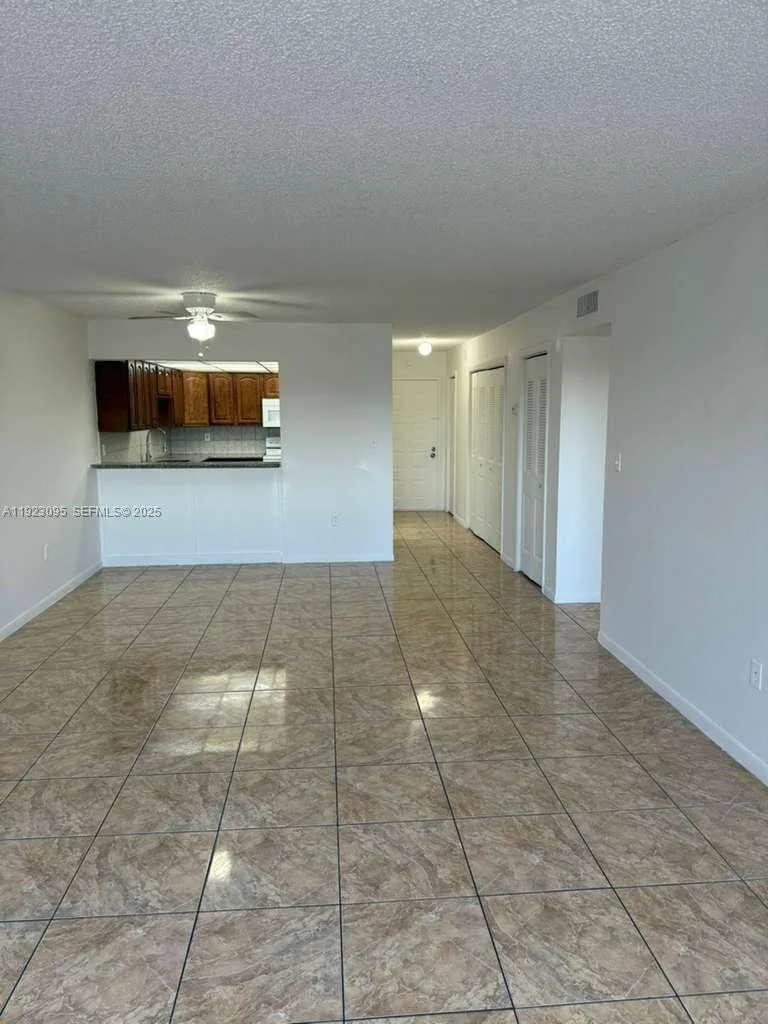 7000 NW 186th St # 4-226, Hialeah, FL 33015