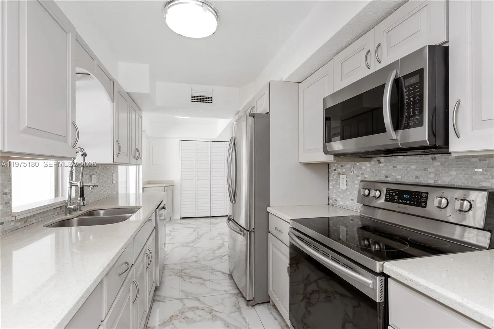 7906 NW 74th Ave, Tamarac, FL 33321
