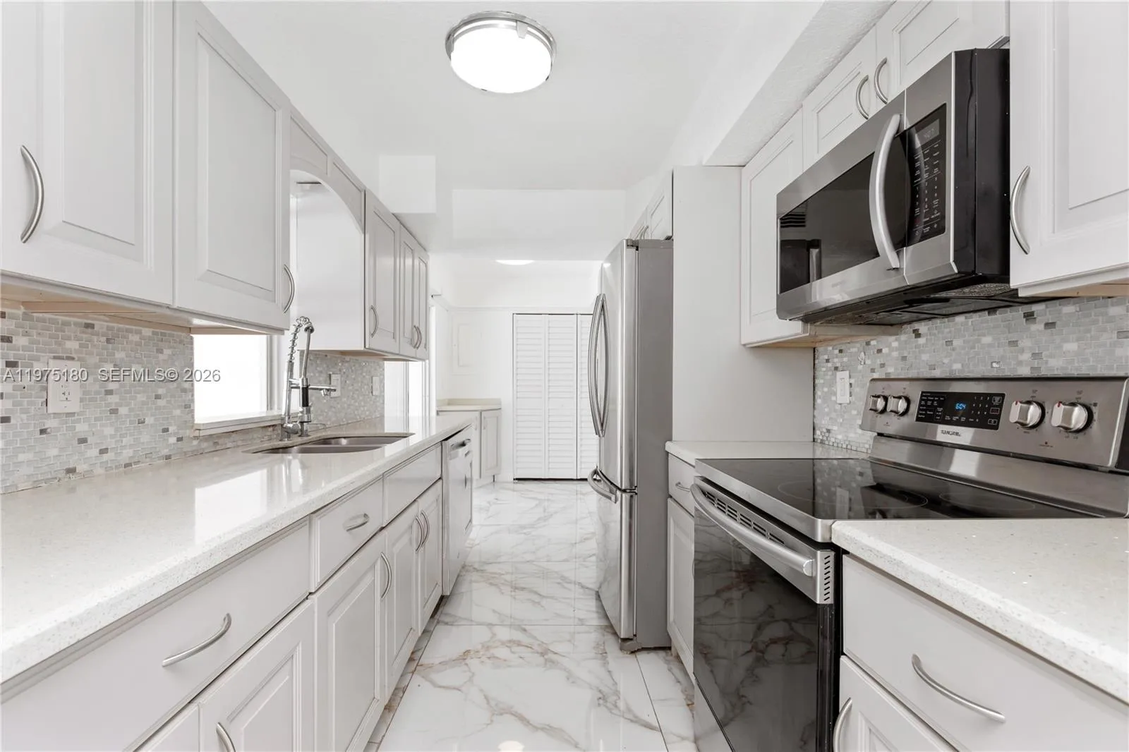 7906 NW 74th Ave, Tamarac, FL 33321 photo 2