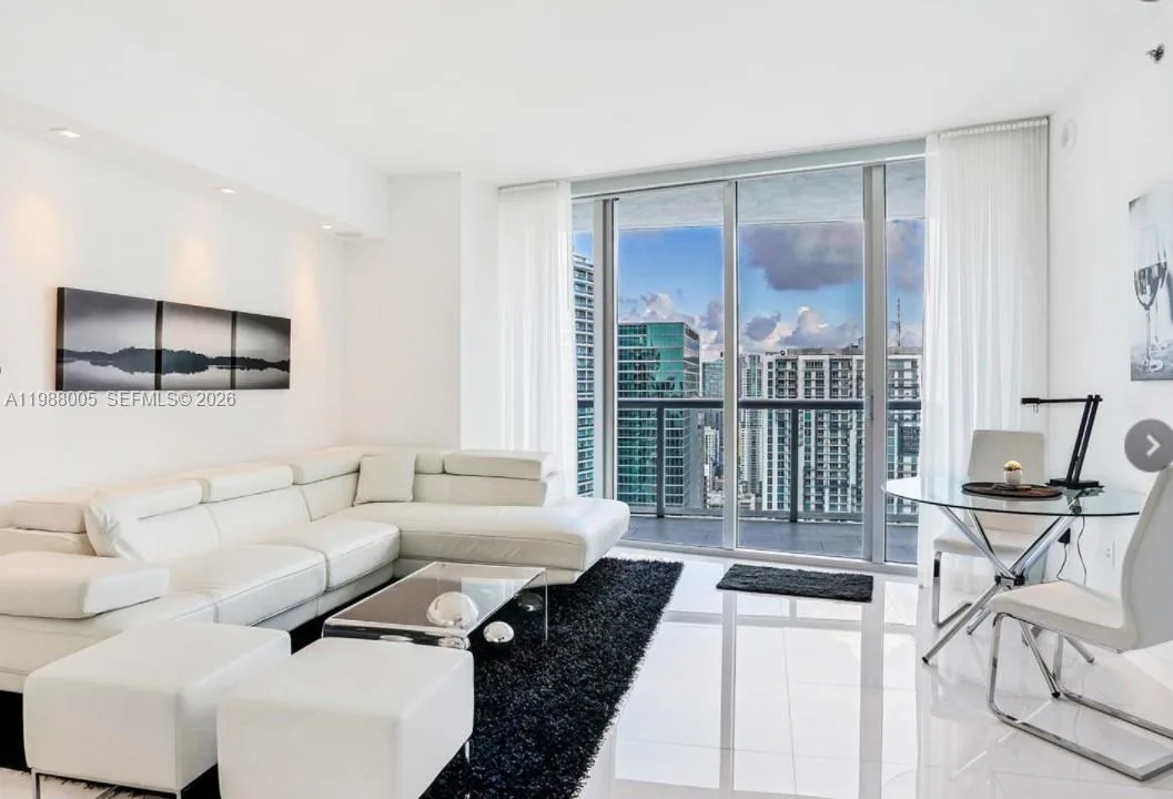 475 Brickell Ave # 4310, Miami, FL 33131