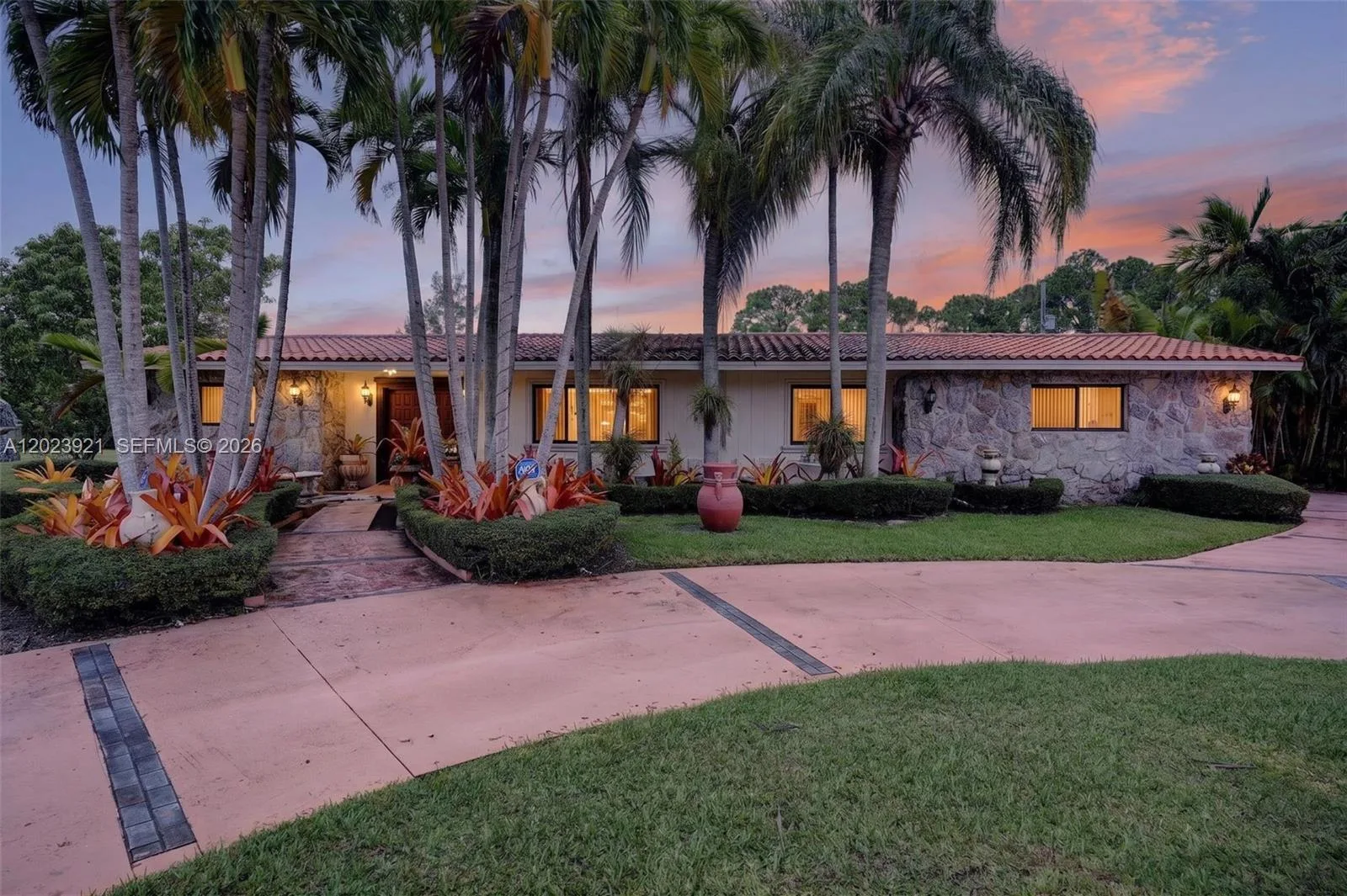 8461 SW 68th St Rd, Miami, FL 33143