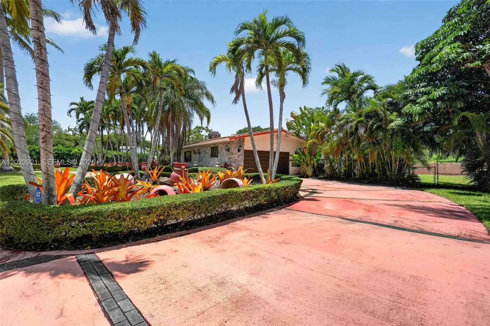 8461 SW 68th St Rd, Miami, FL 33143 photo 3